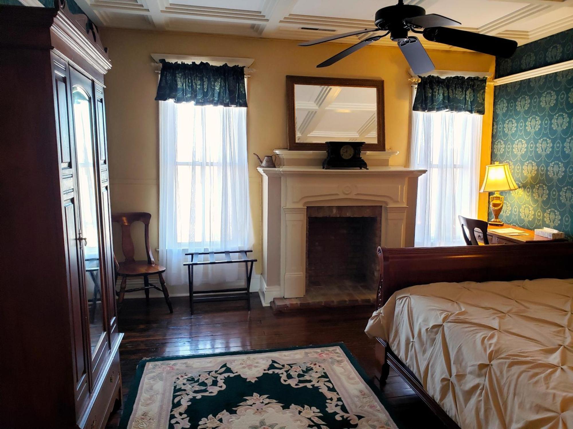 Iron Horse Hotel Blackwater エクステリア 写真